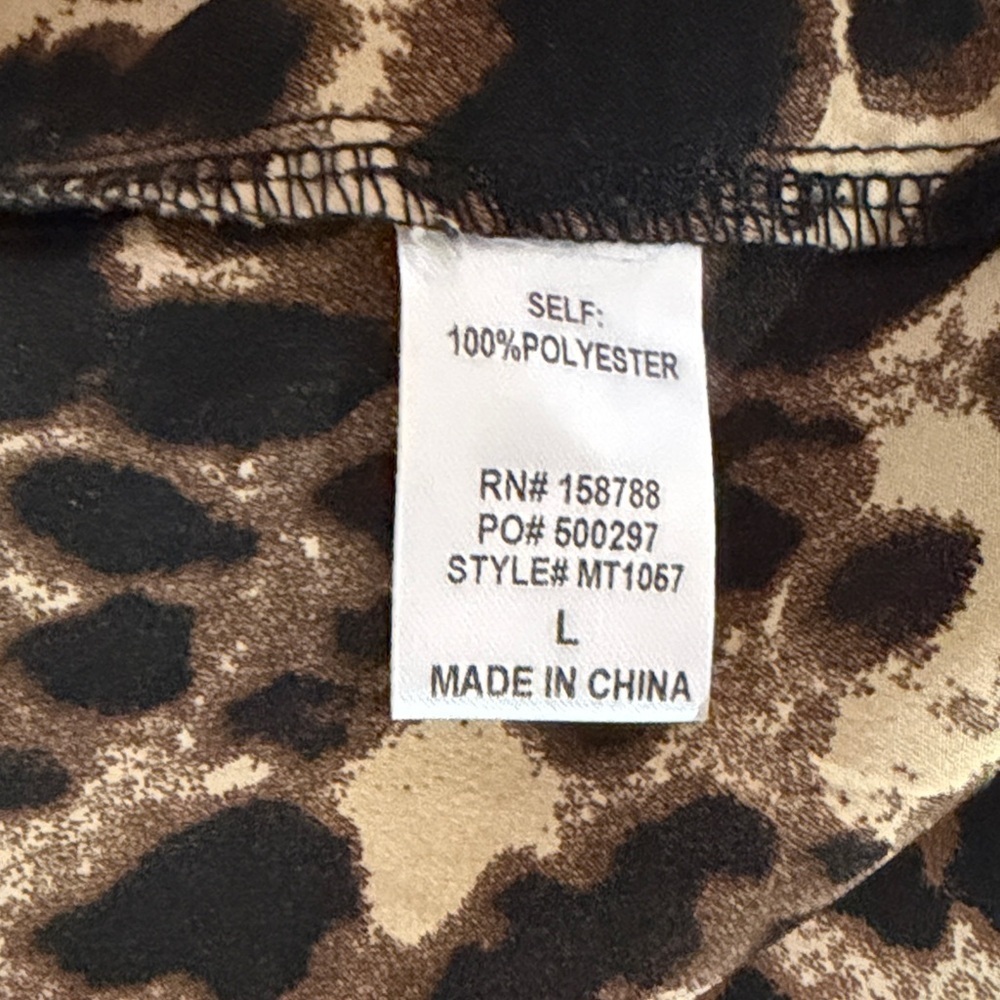 Mable, Chic Animal Print V-Neck Dress, Size Large - Picture 12 of 13
